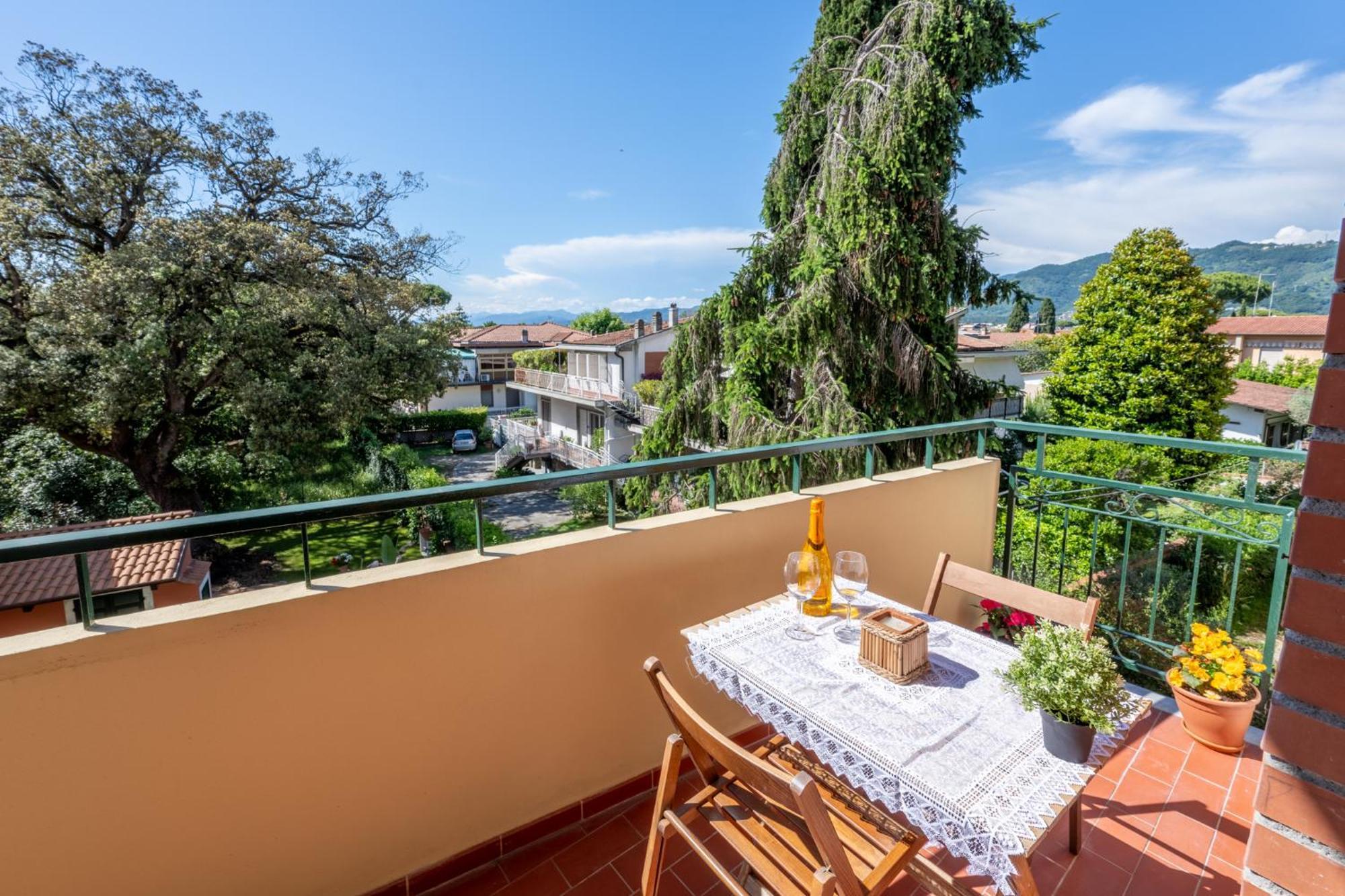 Ferienwohnung New Luxury 2Bdr Terrace, Views, Ac Marina Di Carrara Exterior foto