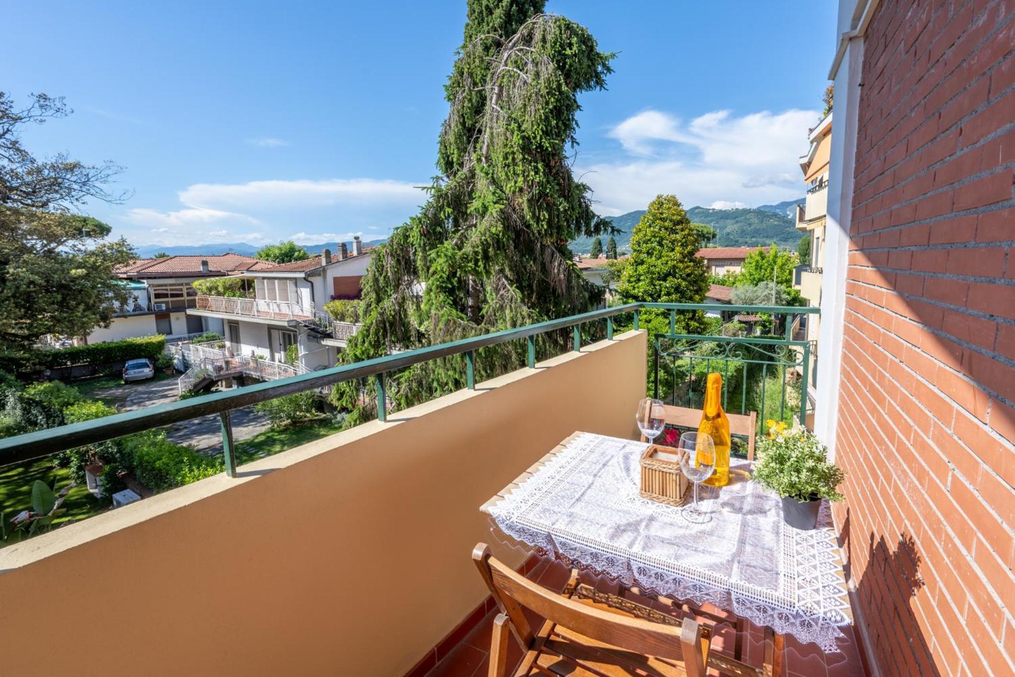 Ferienwohnung New Luxury 2Bdr Terrace, Views, Ac Marina Di Carrara Exterior foto