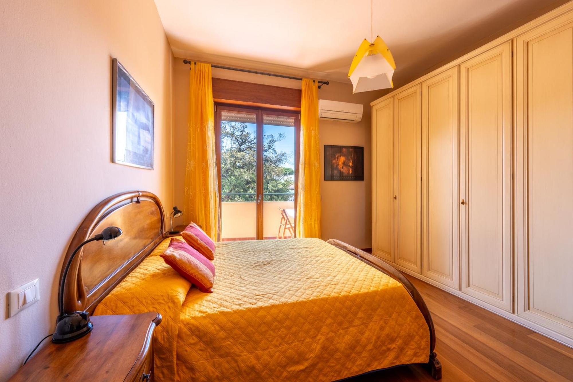 Ferienwohnung New Luxury 2Bdr Terrace, Views, Ac Marina Di Carrara Exterior foto