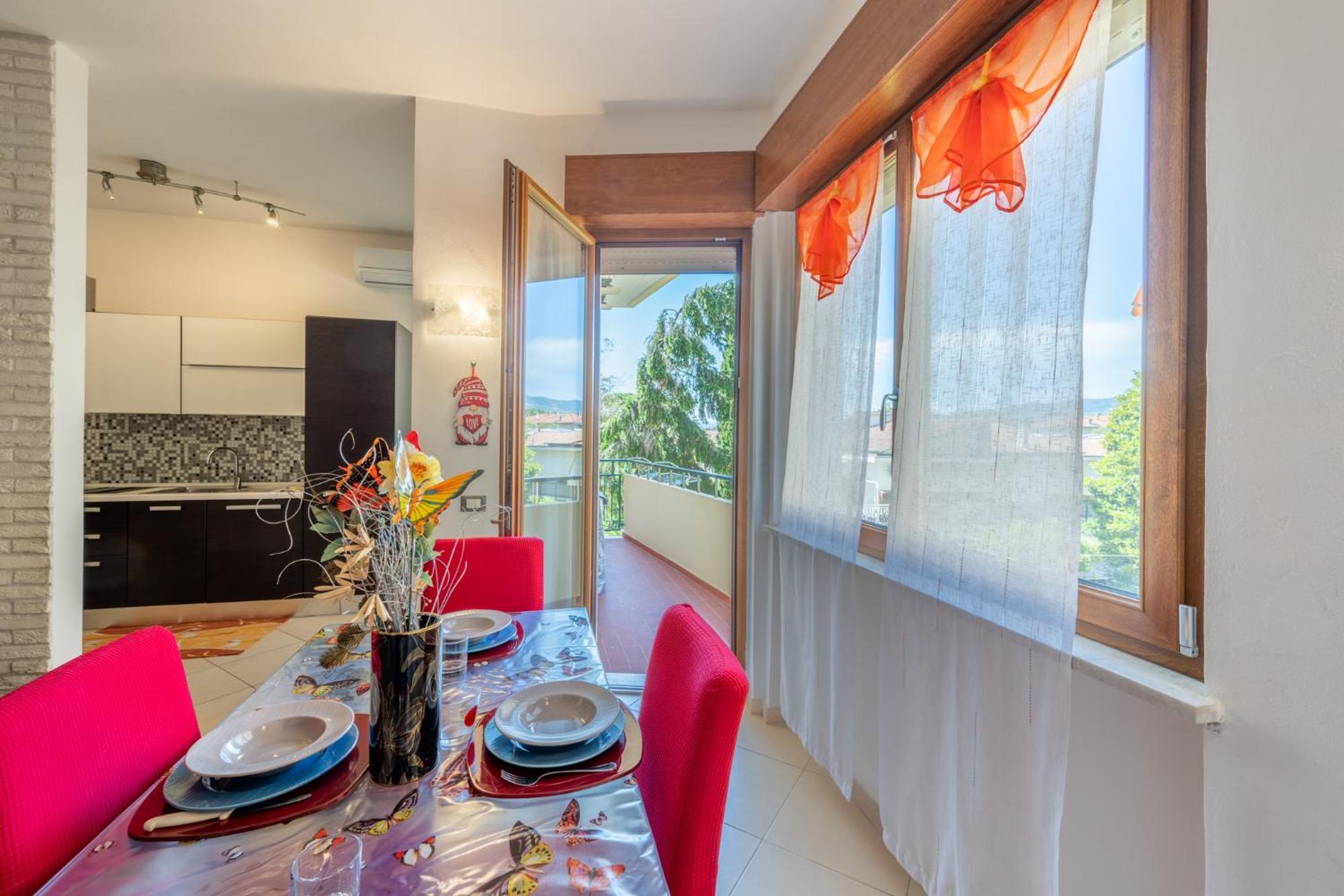 Ferienwohnung New Luxury 2Bdr Terrace, Views, Ac Marina Di Carrara Exterior foto
