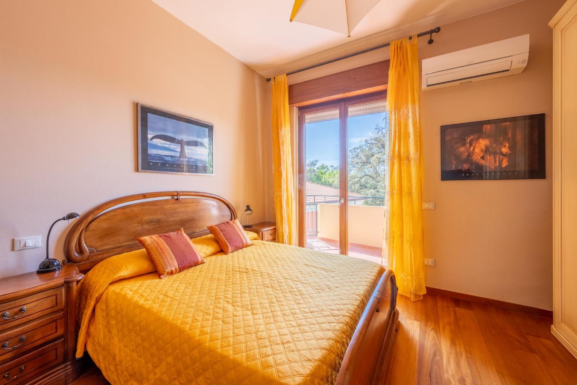 Ferienwohnung New Luxury 2Bdr Terrace, Views, Ac Marina Di Carrara Exterior foto