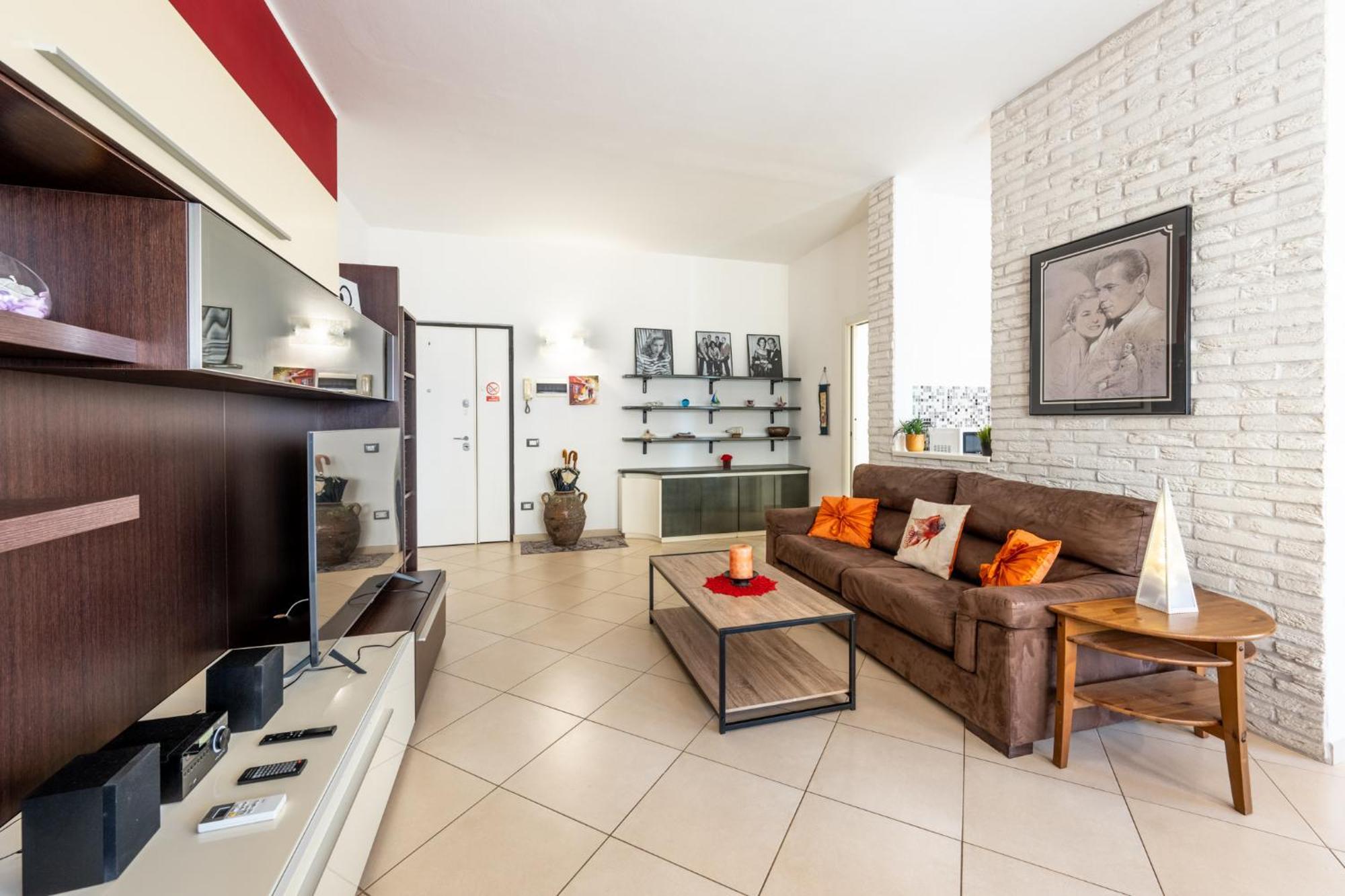 Ferienwohnung New Luxury 2Bdr Terrace, Views, Ac Marina Di Carrara Exterior foto